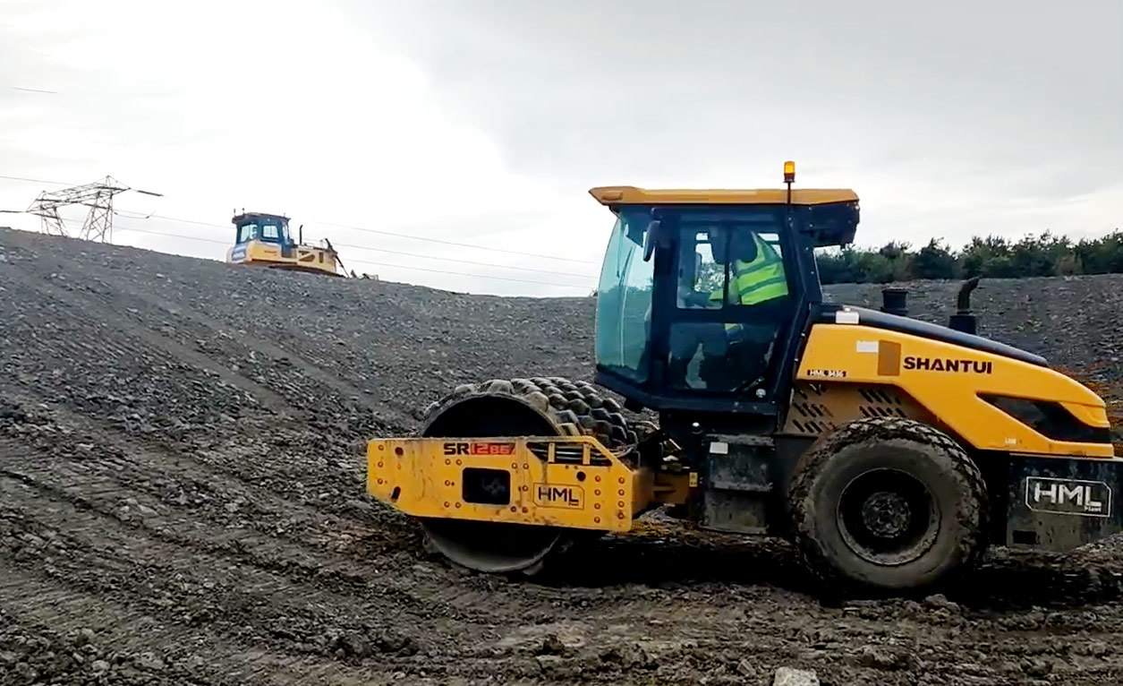 SR12-B6 Single-Drum Vibratory Roller for Compaction Scenario in Australia